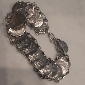 Coin Medallion Chunky Silver Tone Curb Link Charm Bracelet Costume Bracelet